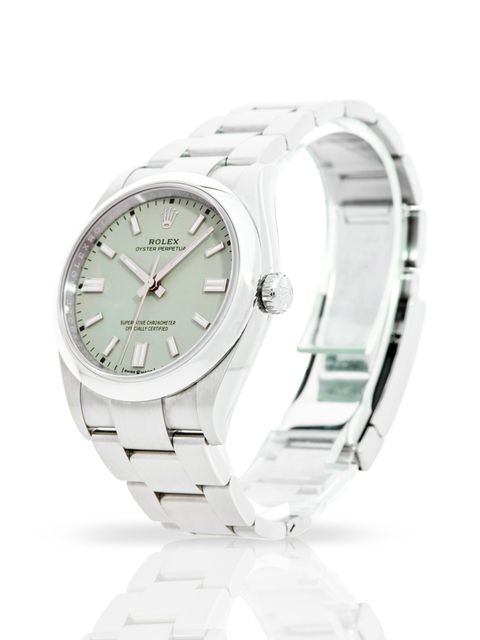 Rolex Oyster Perpetual 126000 Image 2